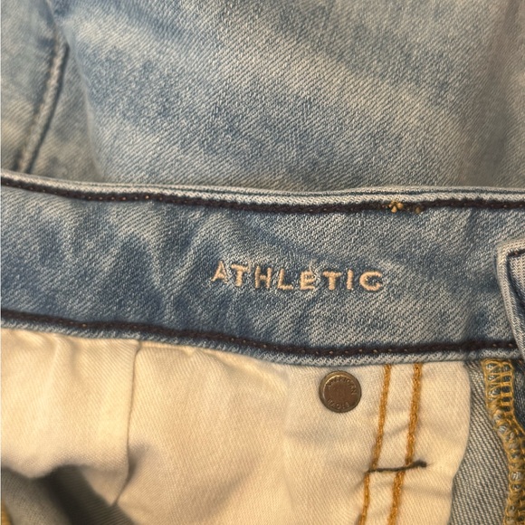 American Eagle Athletic Fit Jeans Men’s 28x32 Light Wash Airflex+ Stretch - Picture 6 of 7